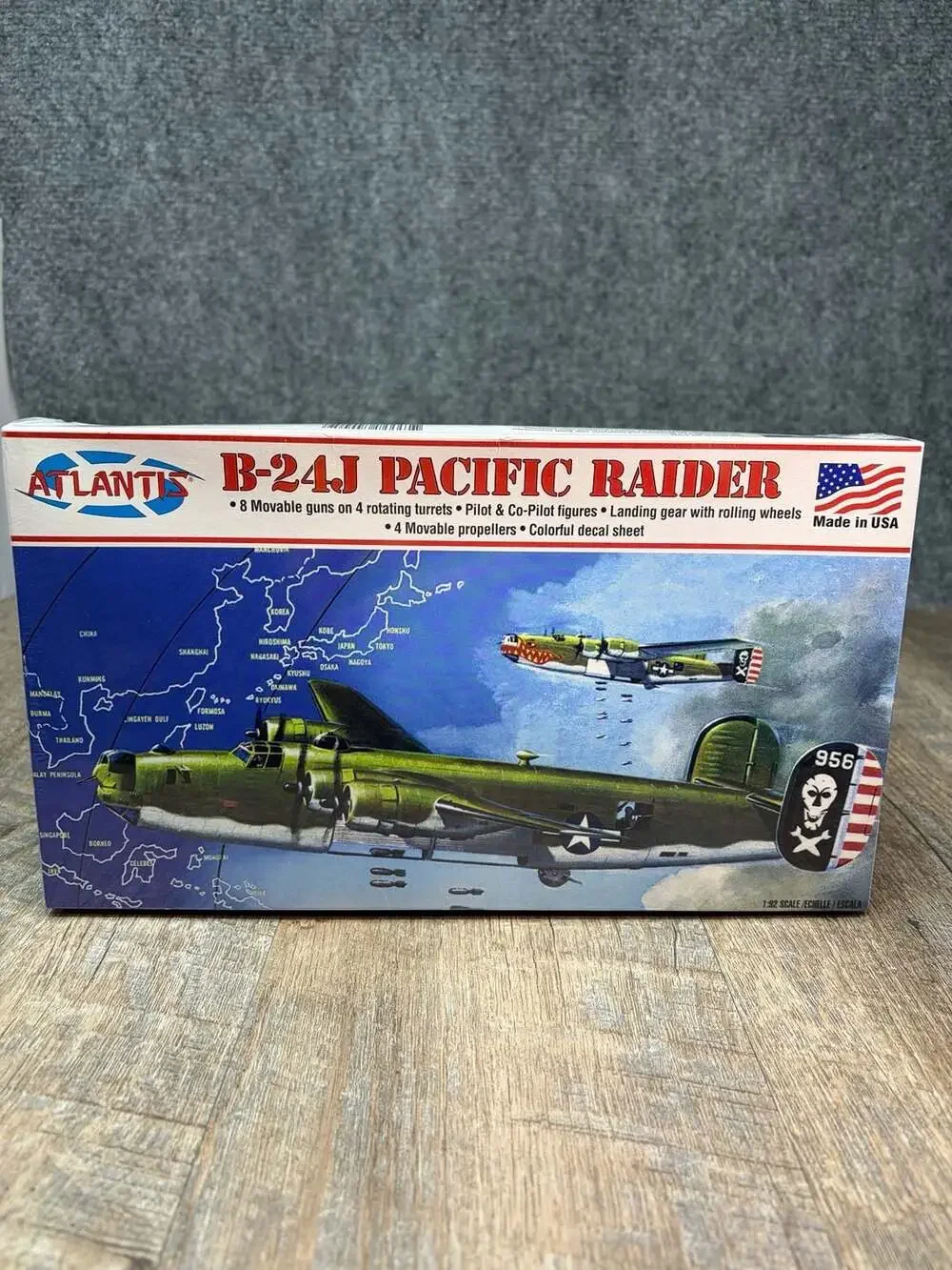 Atlantis 1:92 B-24J Liberator Pacific Raider Model Kit  New & Sealed made in USA